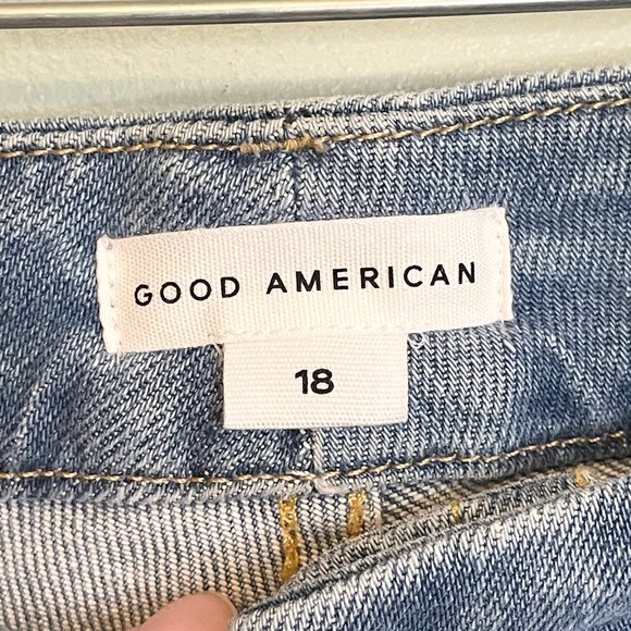 Good American Good Classic Distressed Straight High Rise Crop Jeans Size 18 NWT - Picture 9 of 16